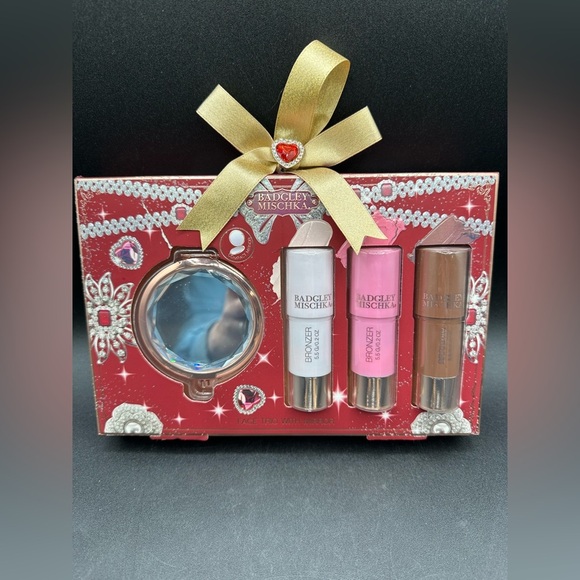 Badgley Mischka Other - BADGLEY MISCHKA Face Trio with Mirror NWT